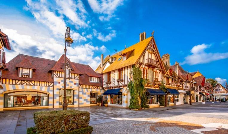 Ulysse By Kleidos - Charmant T2 Dans Le Centre De Pont-Audemer Exteriör bild